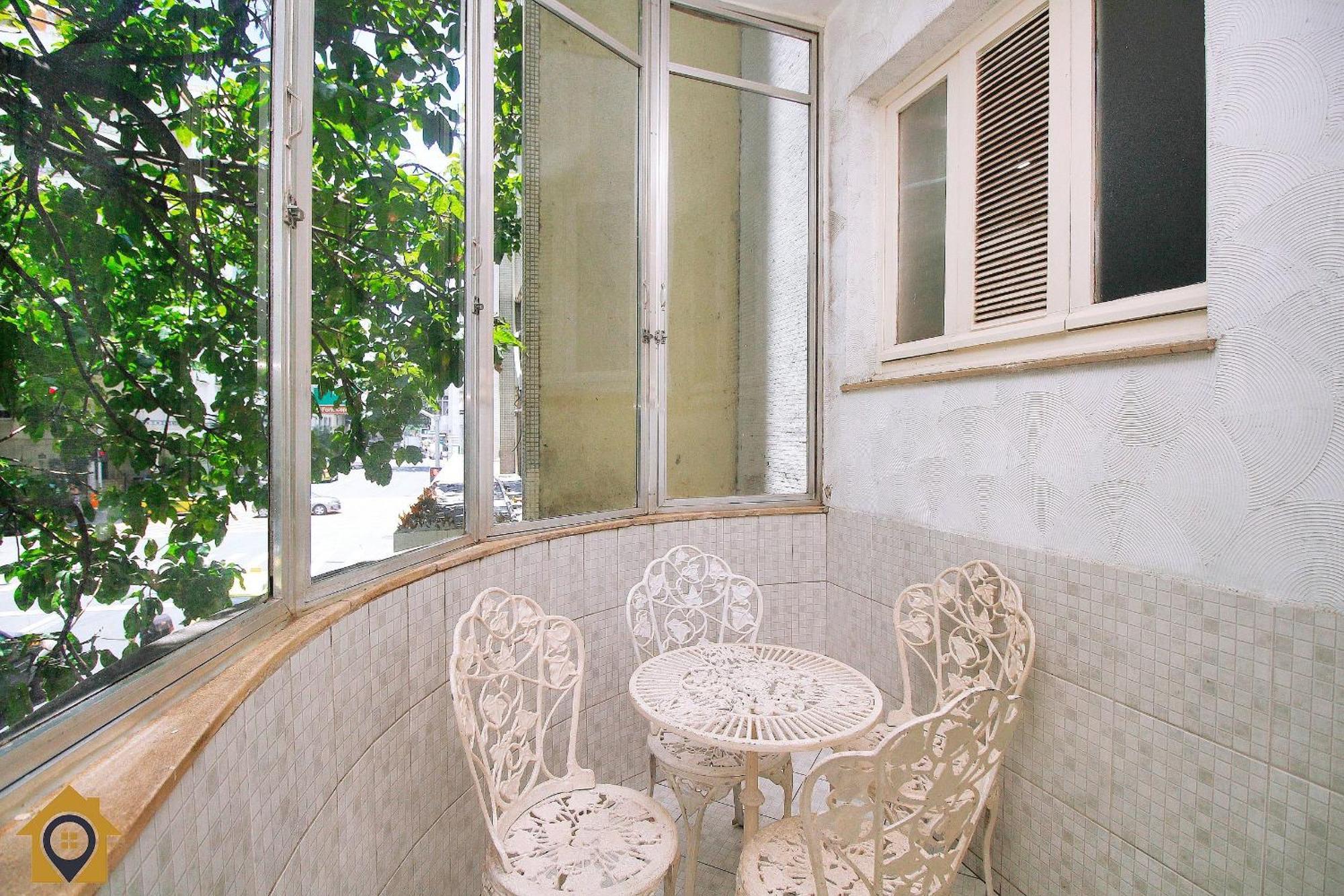 Apto Com Varanda Em Localizacao Privilegiada Apartemen